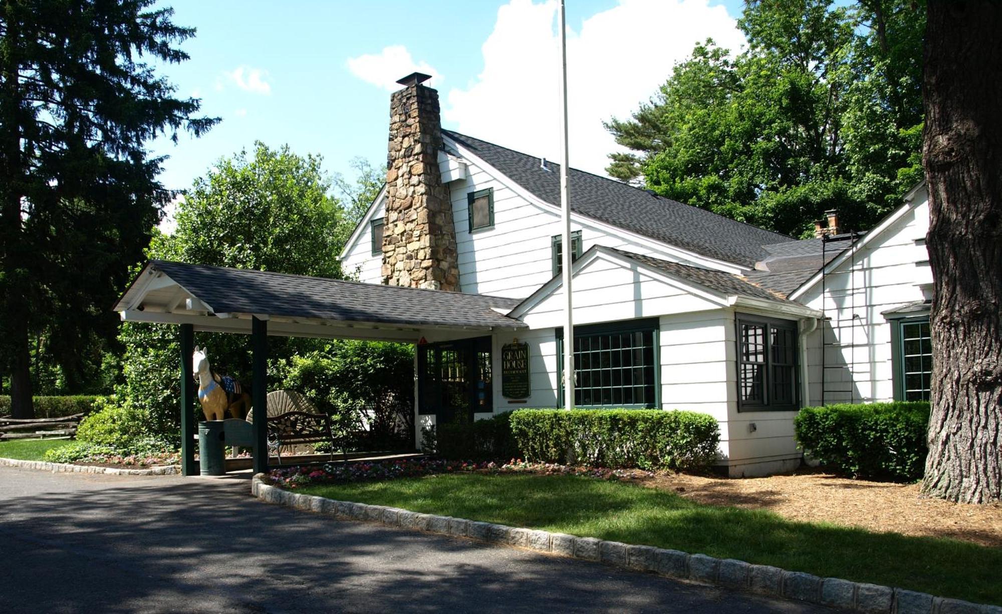 The Olde Mill Inn Basking Ridge ภายนอก รูปภาพ