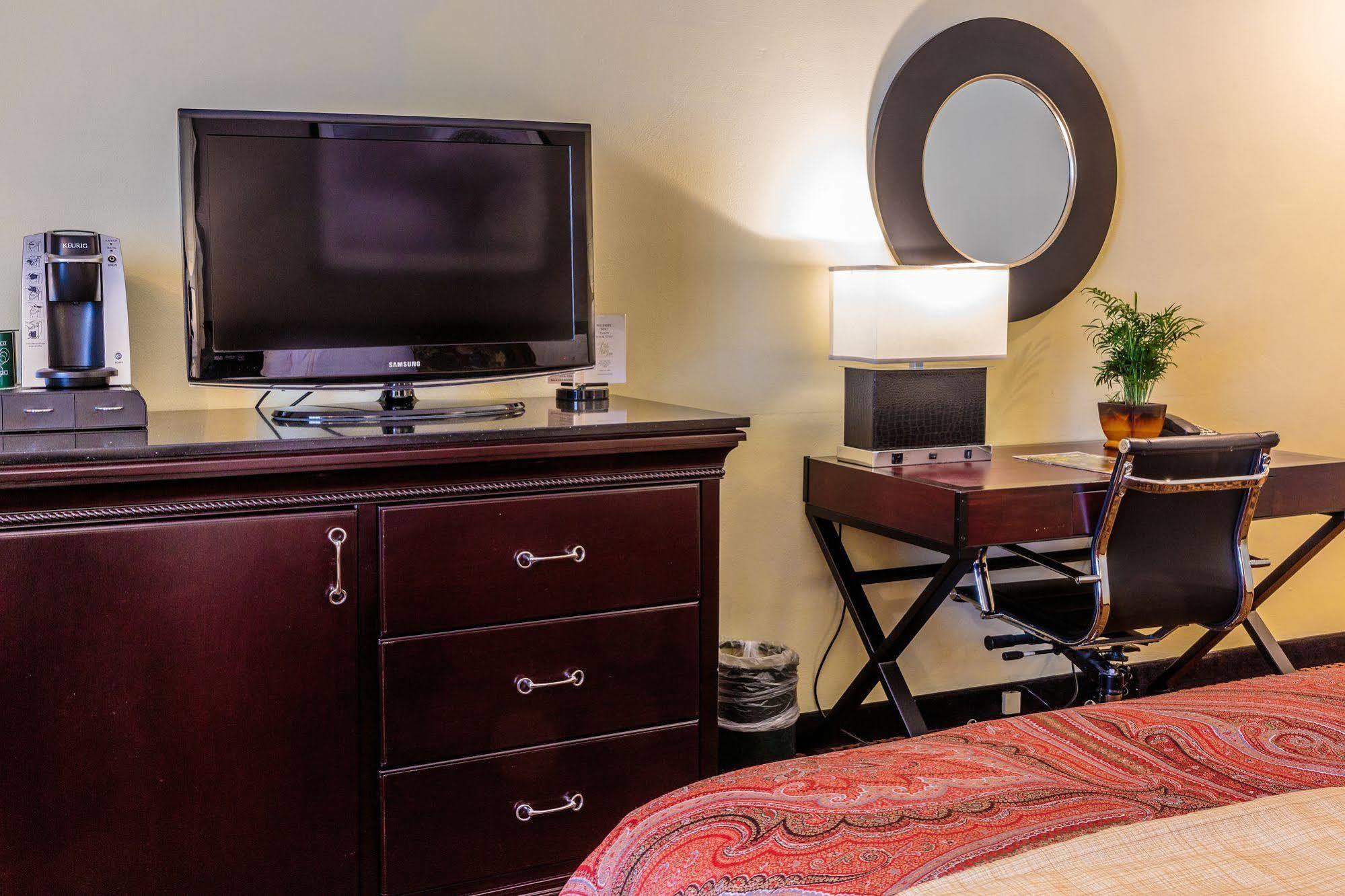 The Olde Mill Inn Basking Ridge ภายนอก รูปภาพ